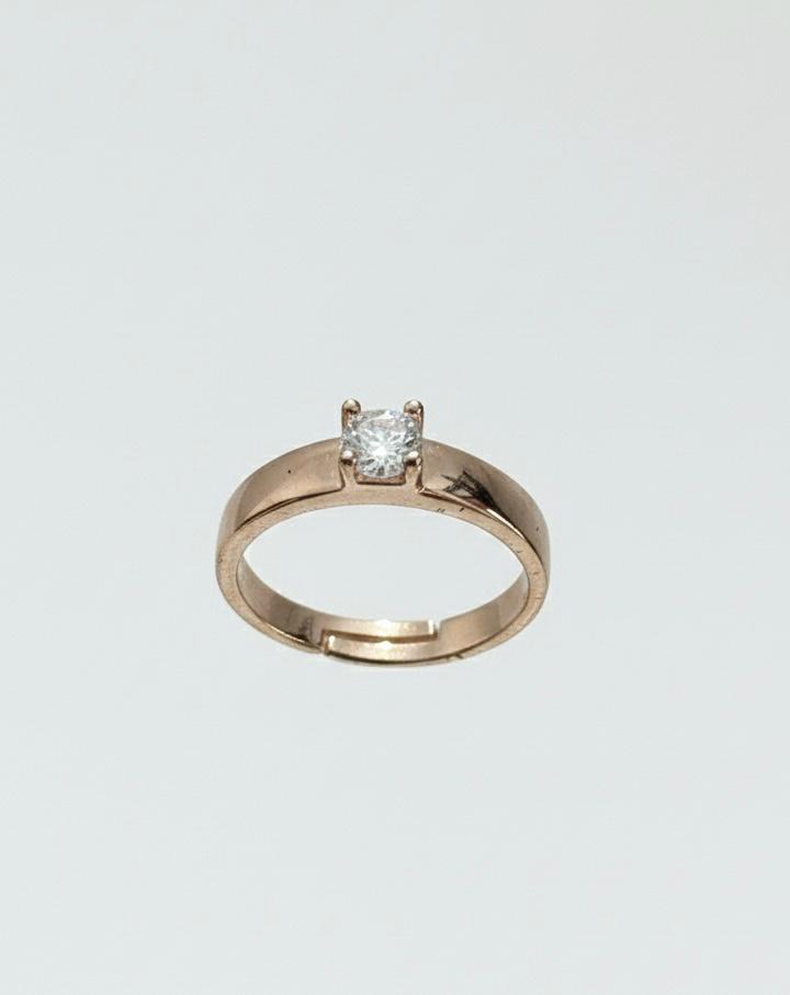 Elegant Solitaire Band Ring