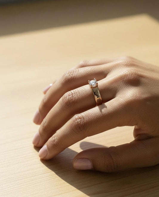 Elegant Solitaire Band Ring