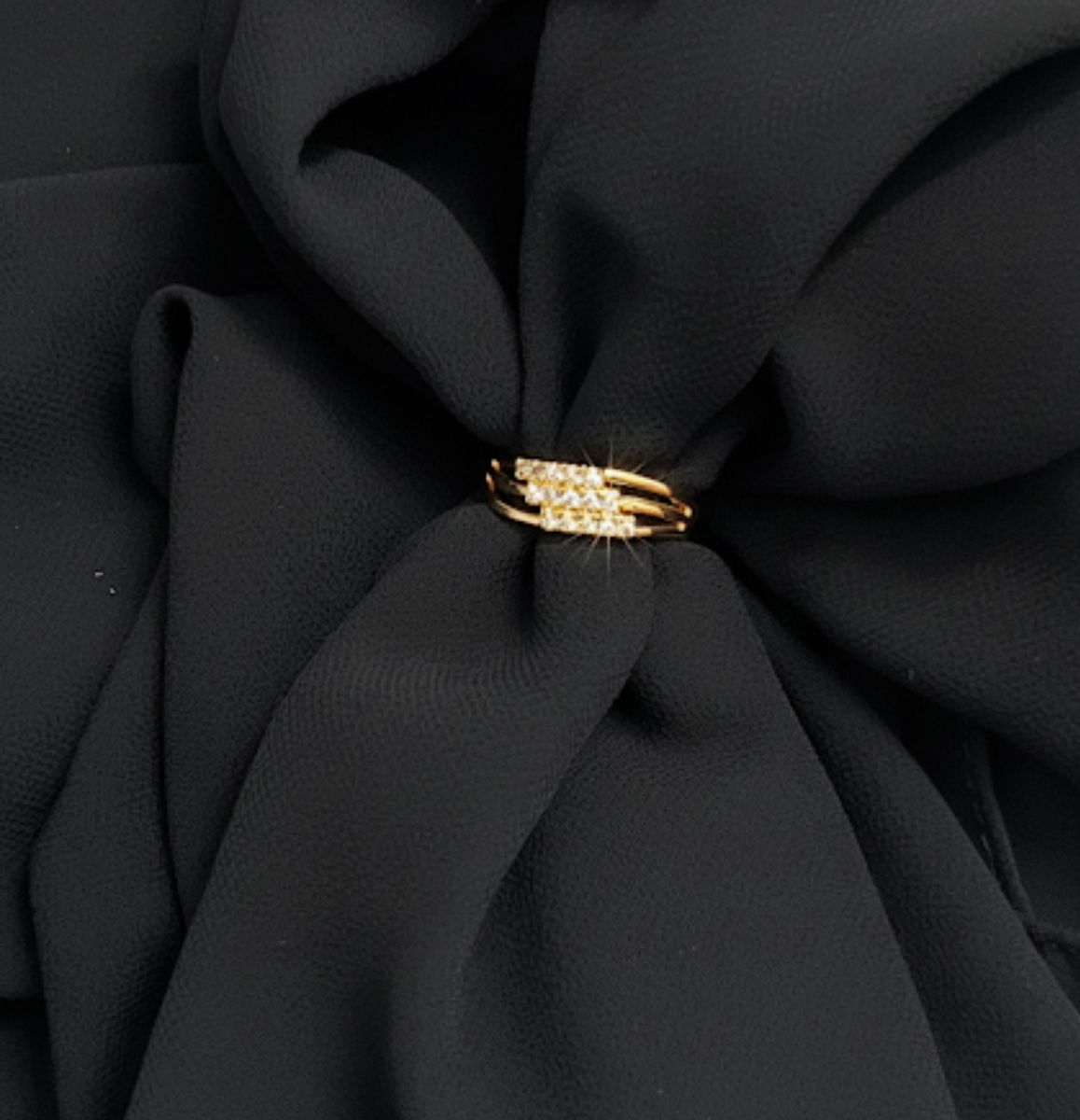 The Intertwined Sparkle Ring