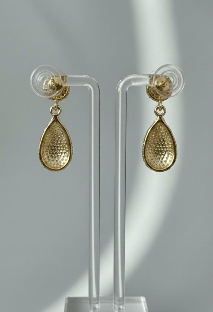 Crystal Teardrops