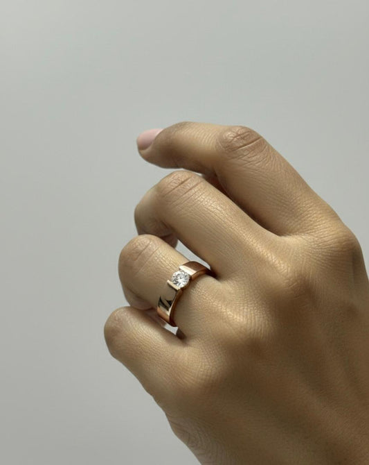 Minimal Clear Stone Band Ring