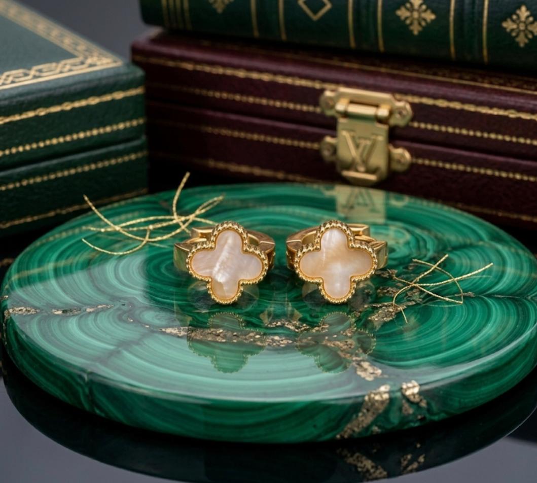 Golden Clover Grace Earrings