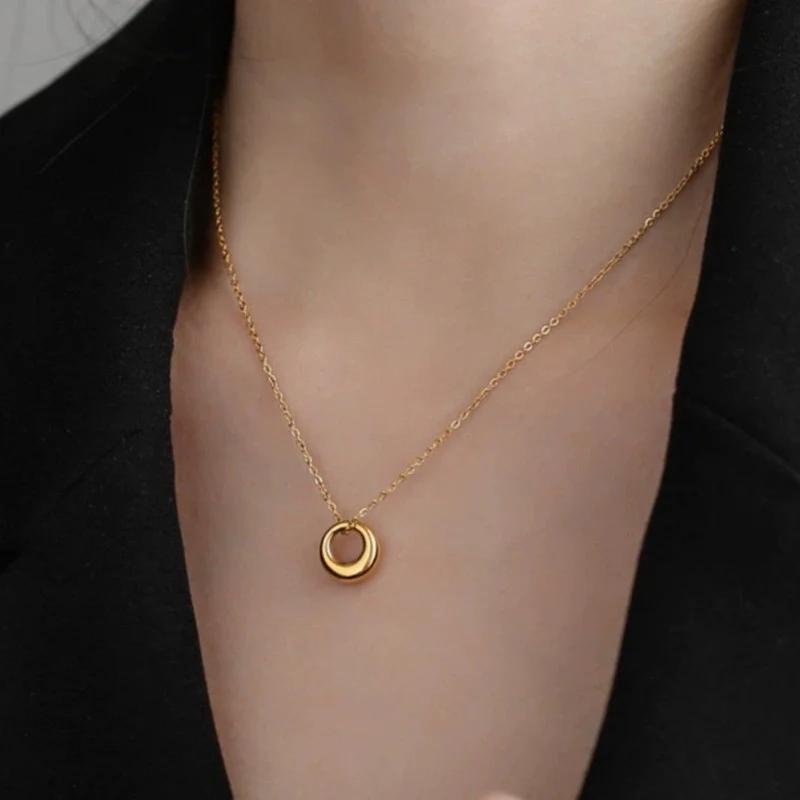 18K Gold Plated Stainless Steel Anti Tarnish Geometric Circle Pendant Necklace