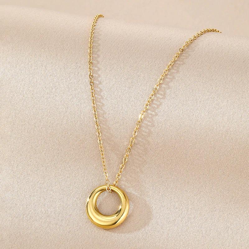 18K Gold Plated Stainless Steel Anti Tarnish Geometric Circle Pendant Necklace