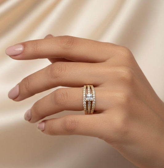 Royal Centre Stone Ring