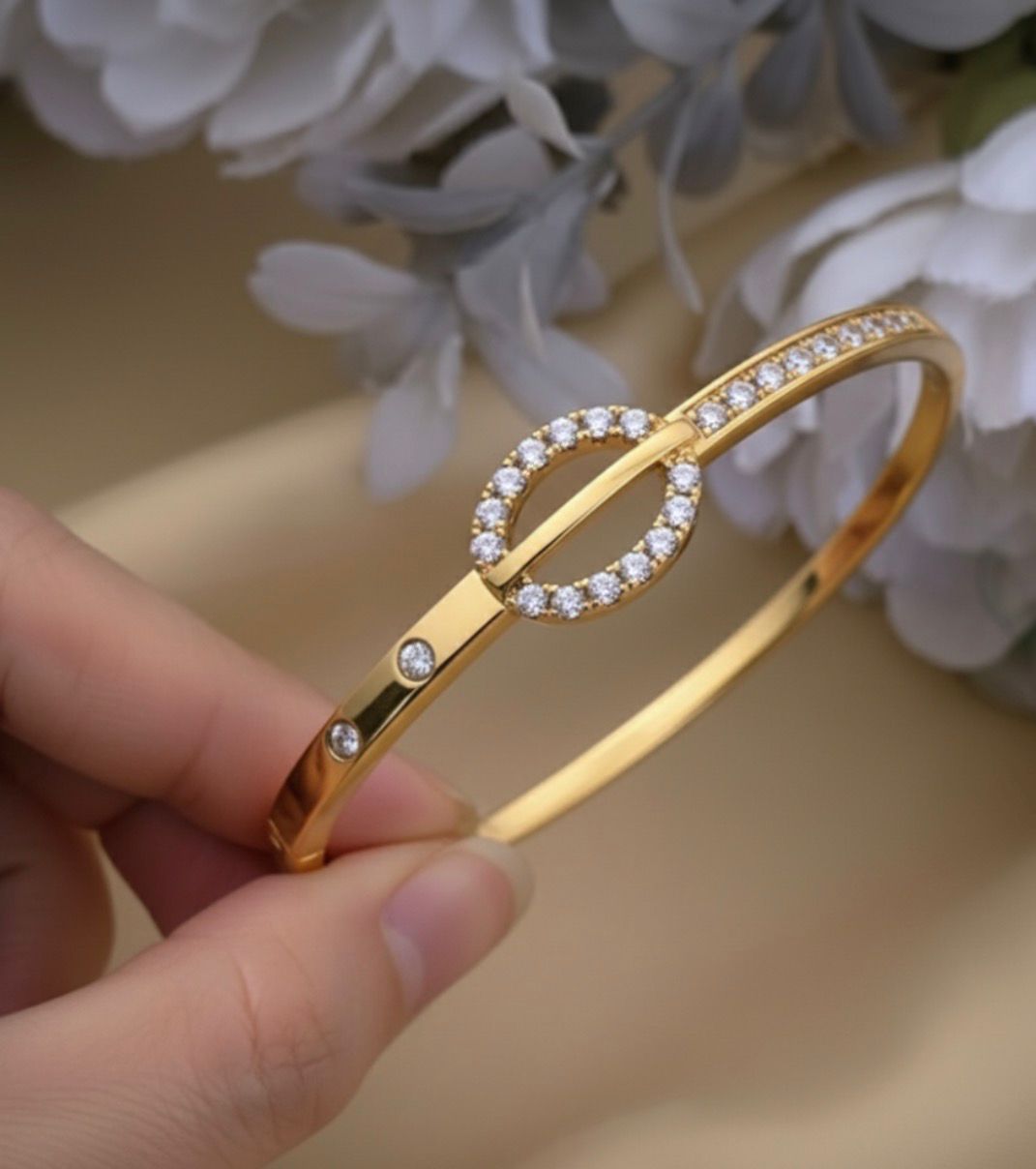 Oval Centre Bangle