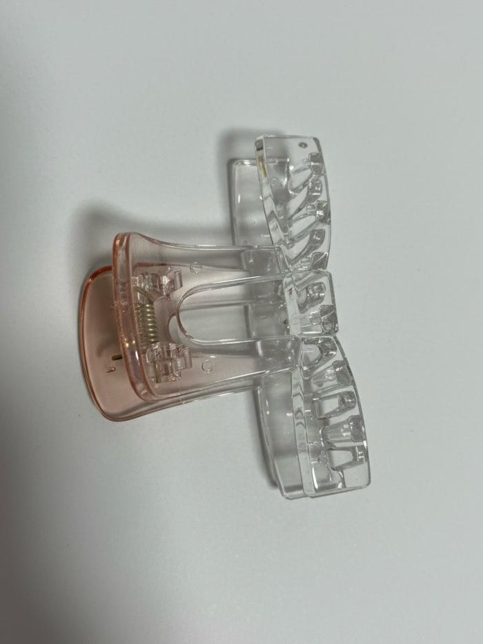 Crystal Gradient Claw