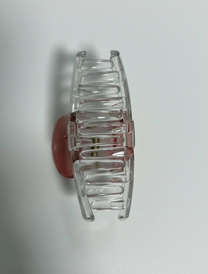 Crystal Gradient Claw