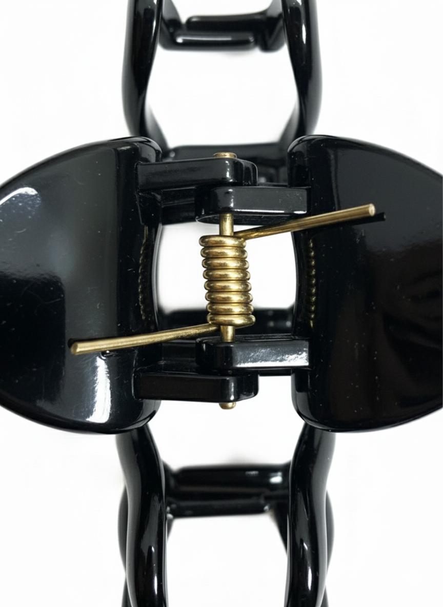 Glossy Wave Hair Claw