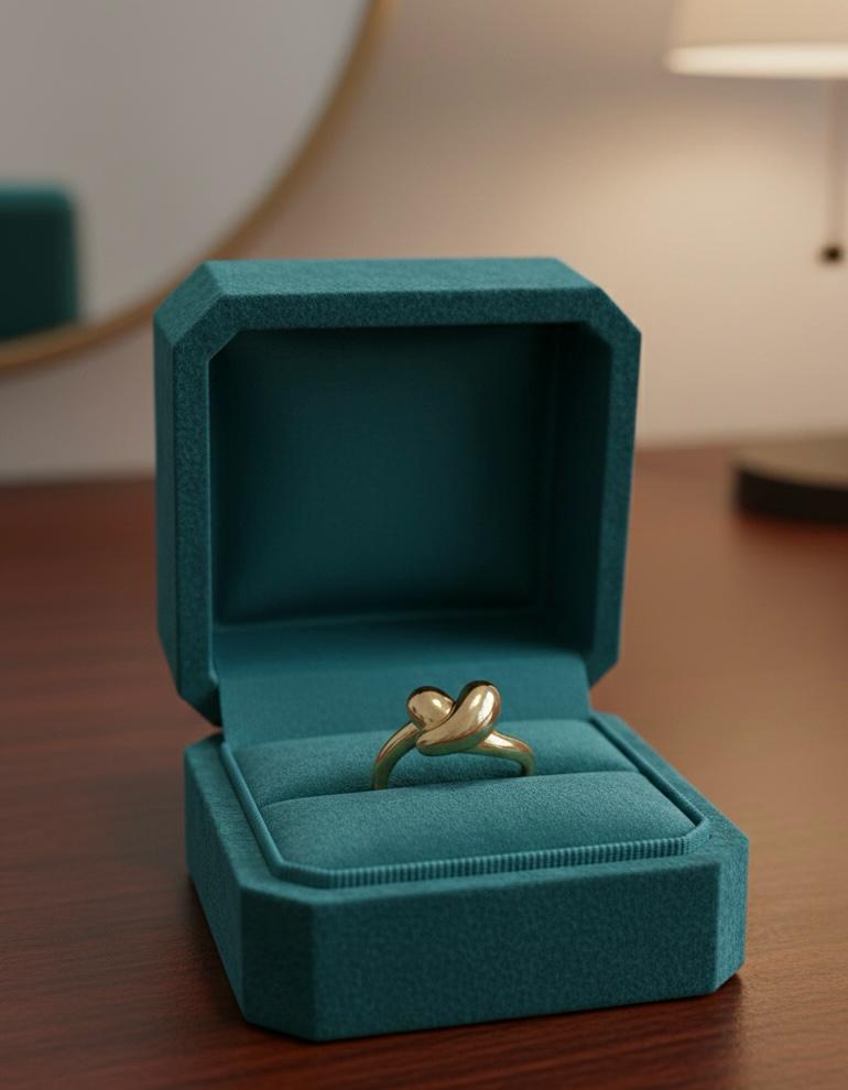 Golden Infinity Twist