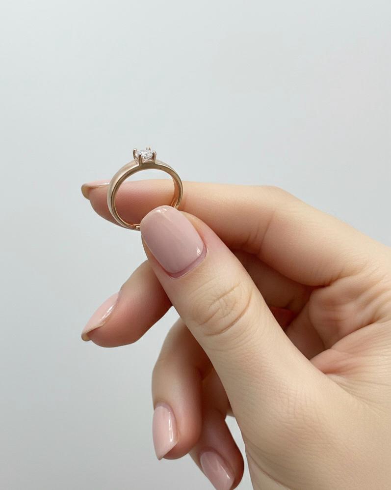Elegant Solitaire Band Ring