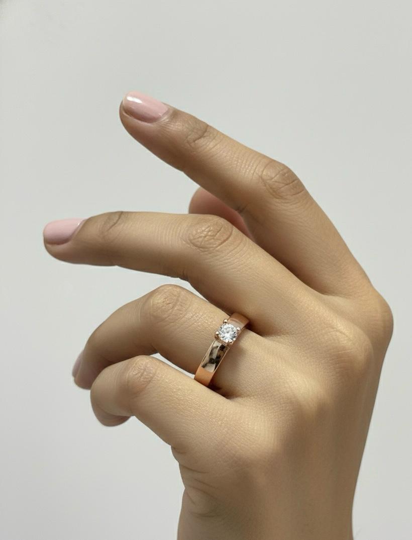 Elegant Solitaire Band Ring