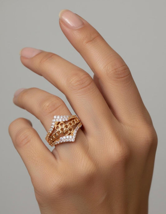 Royal Chain Crest Ring