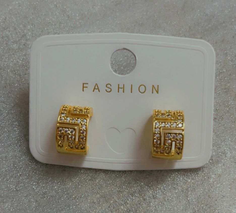 18 Karat Gold Plated Diamond-Pattern Hoop Earrings