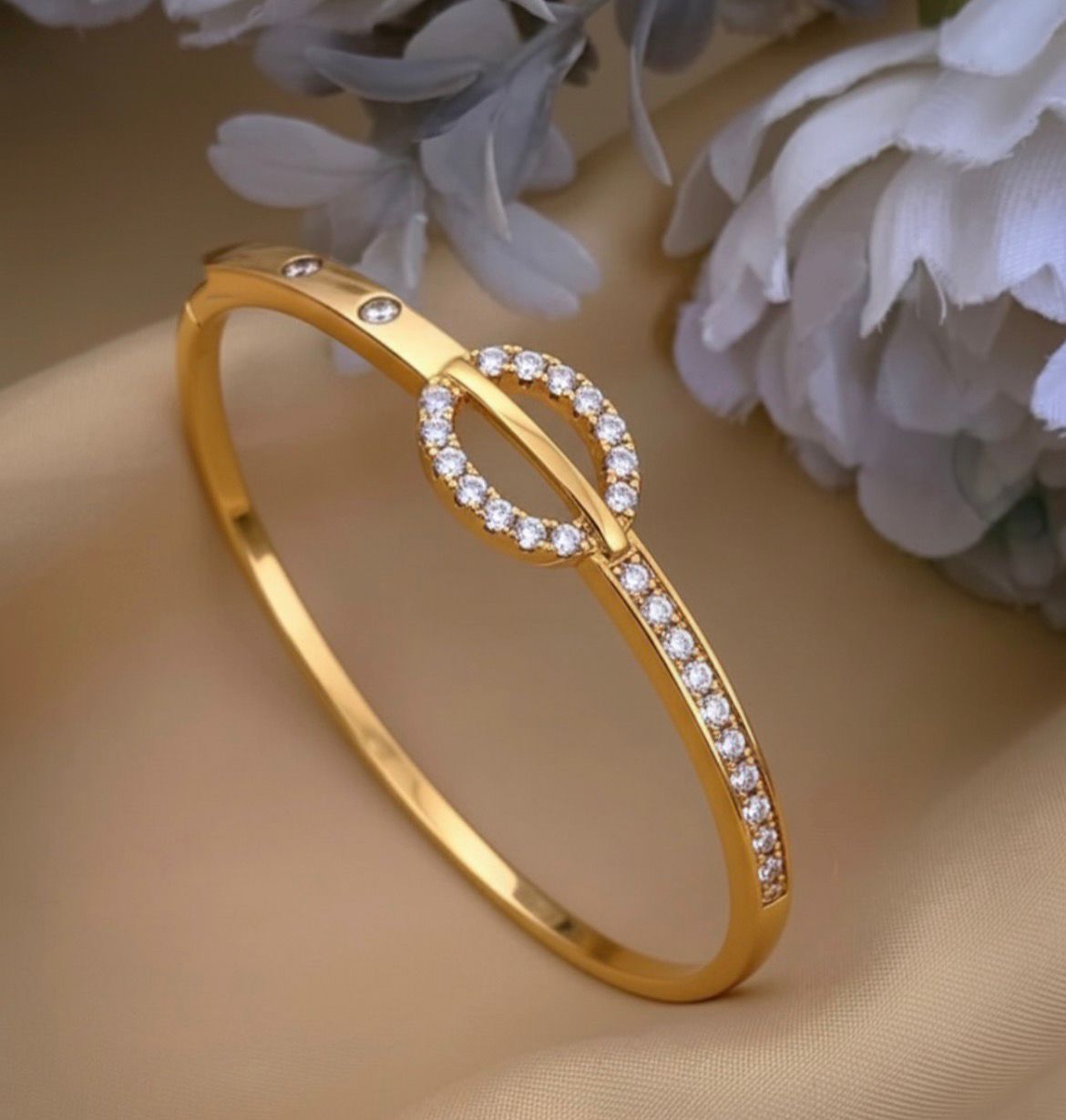 Oval Centre Bangle