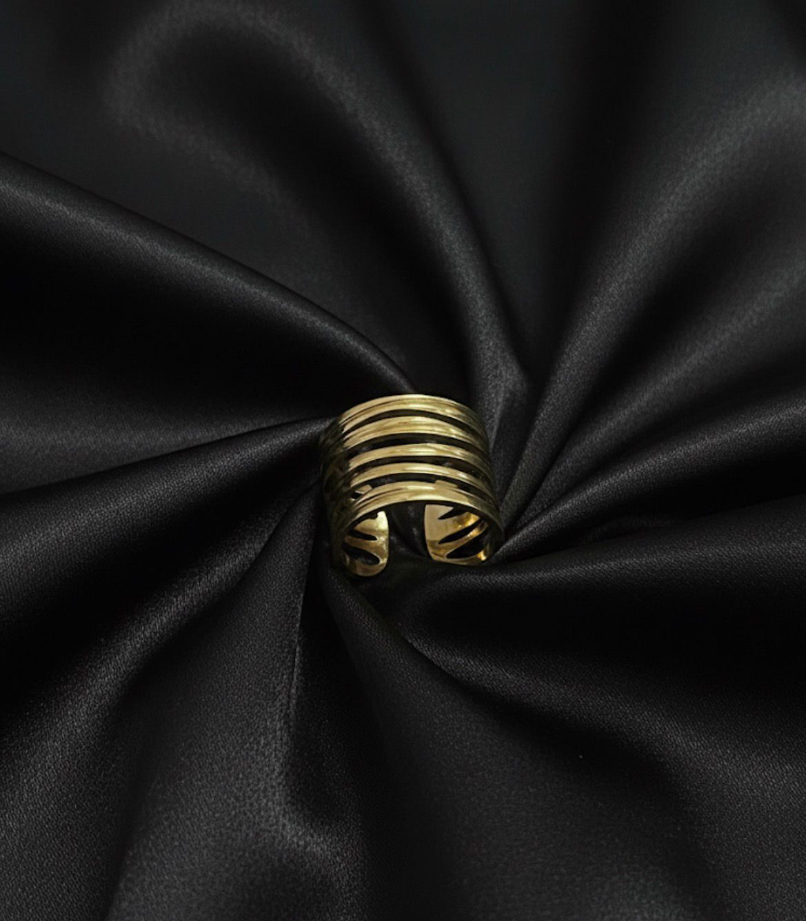 Crystal Studded Adjustable Round Finger Ring