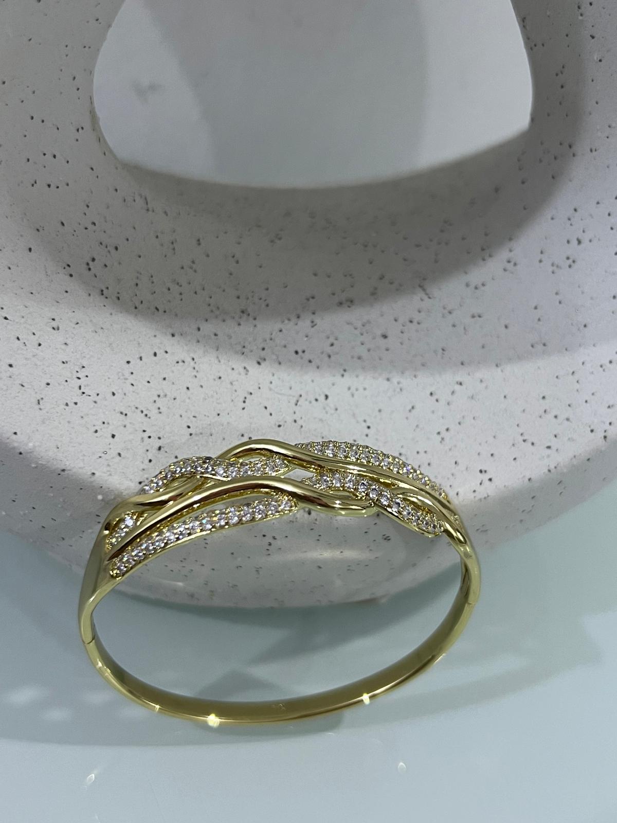 Pave Intertwined Knot Bangle