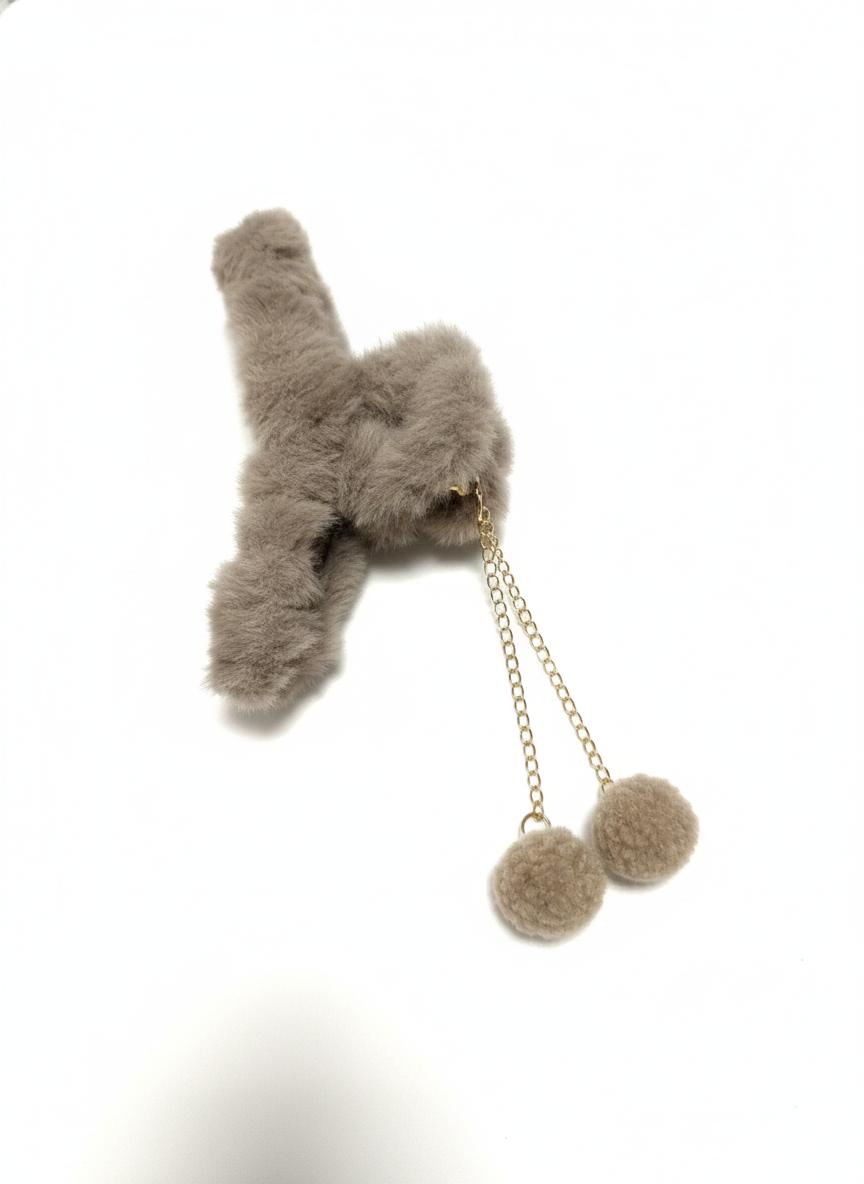 Furry Pom-Pom Hair Claw