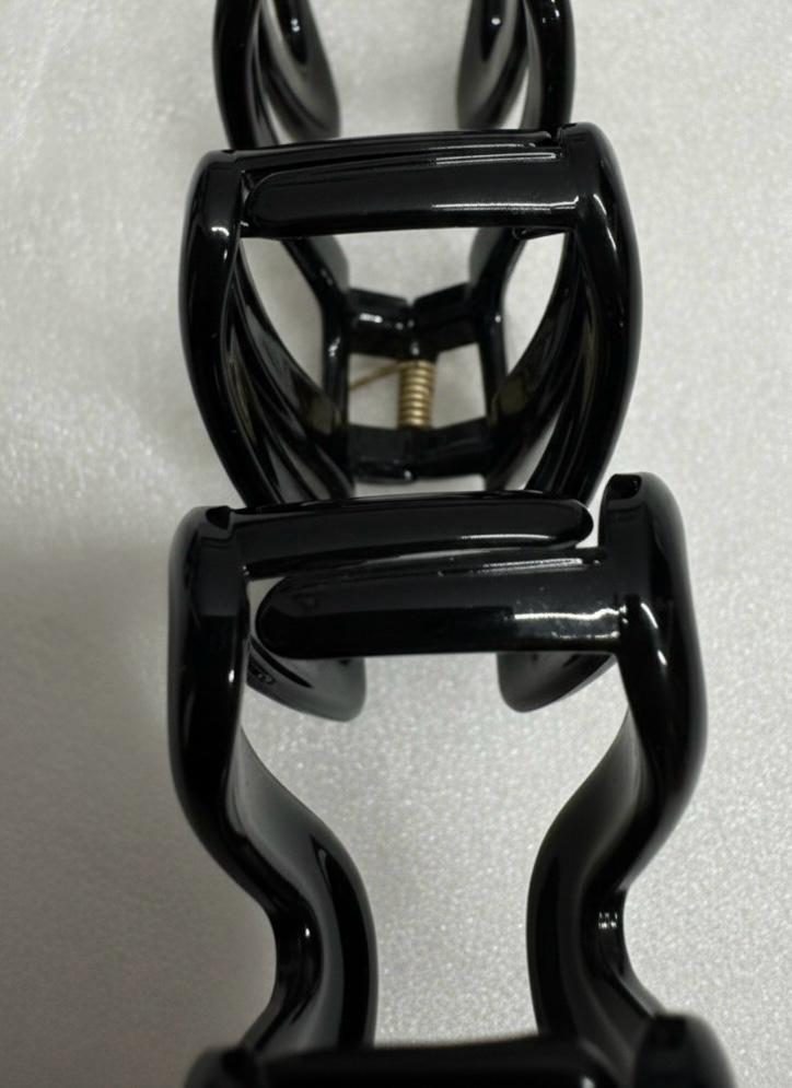 Glossy Wave Hair Claw