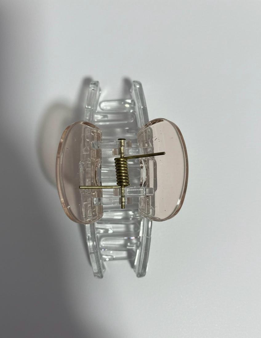 Crystal Gradient Claw