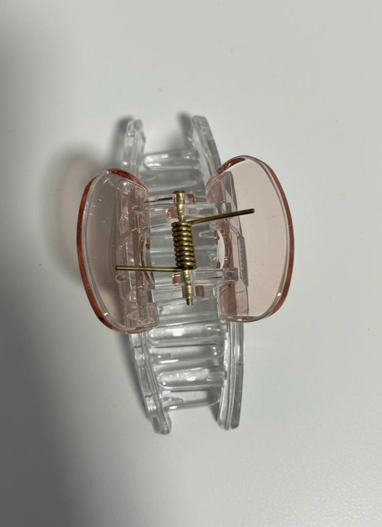 Crystal Gradient Claw