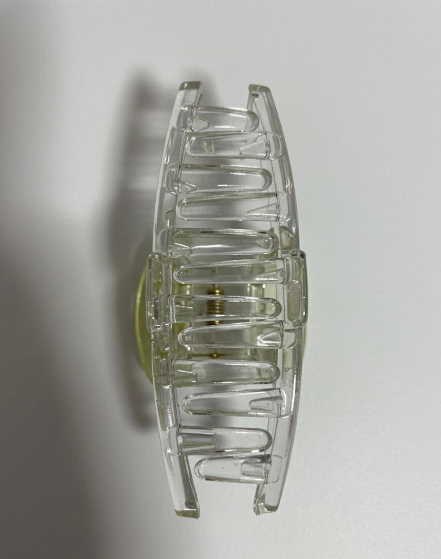 Crystal Gradient Claw