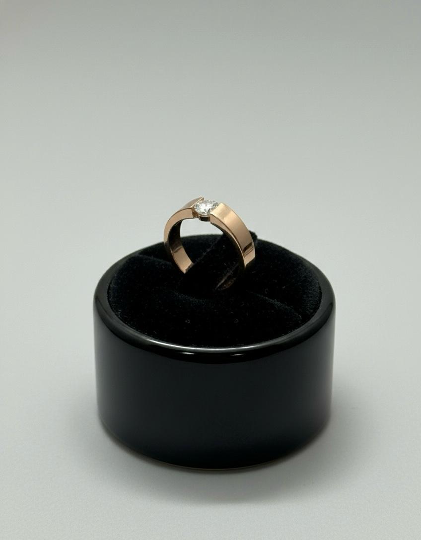 Minimal Clear Stone Band Ring