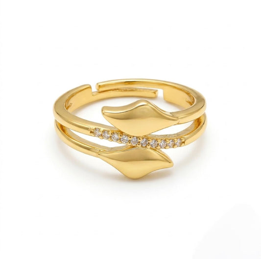 Golden Petal Shine Ring