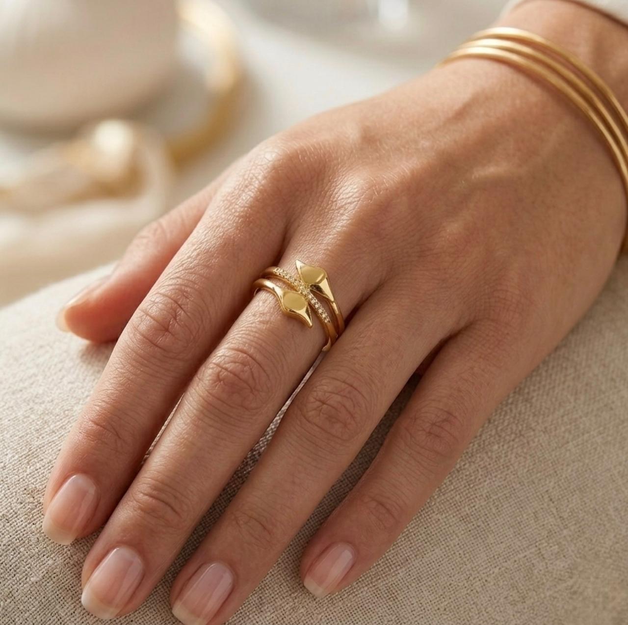 Golden Petal Shine Ring