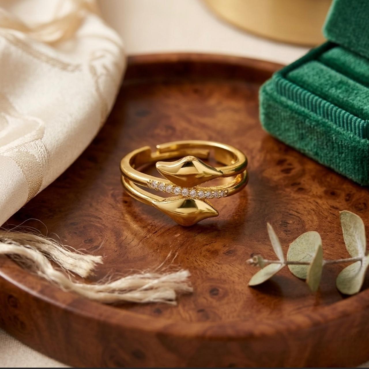 Golden Petal Shine Ring