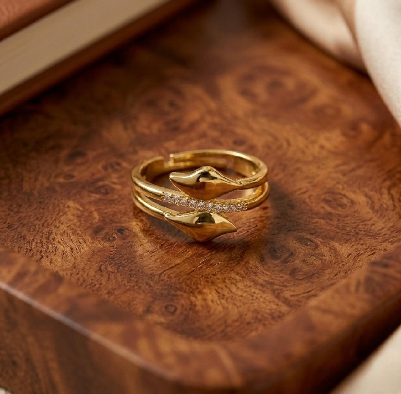 Golden Petal Shine Ring