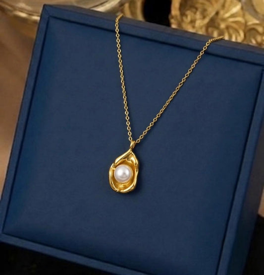 "Luna Nest" Pearl Studded Contemporary Necklace