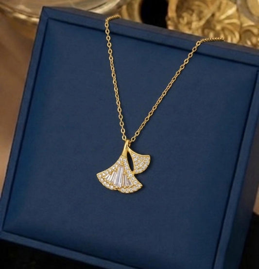 Dainty Fan-Shaped Crystal Necklace