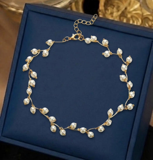 Pearl Studded Single Layer Necklace