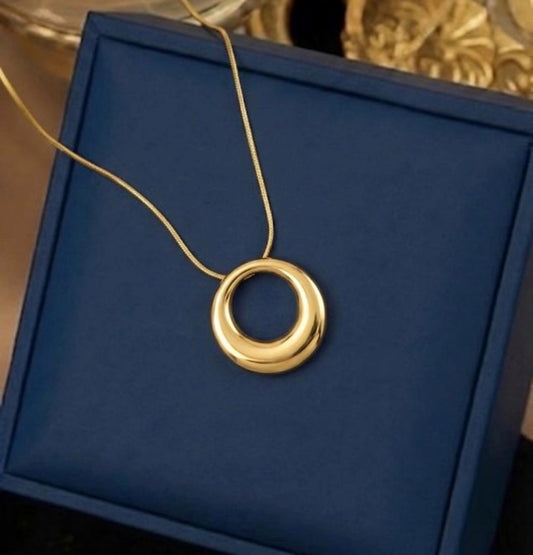 Geometric Circle Pendant Necklace